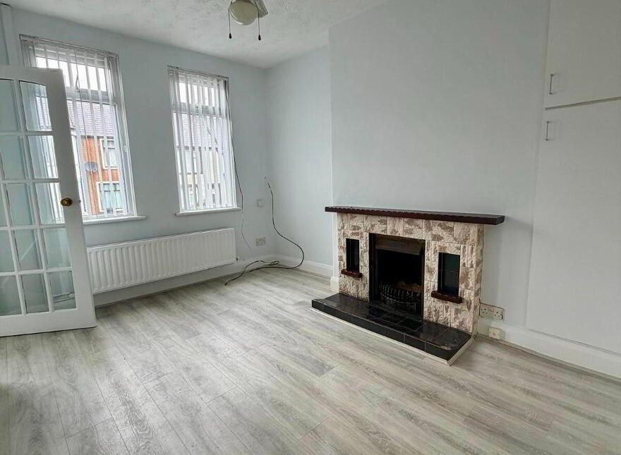 9 Kent Avenue, Larne, BT40 1NB