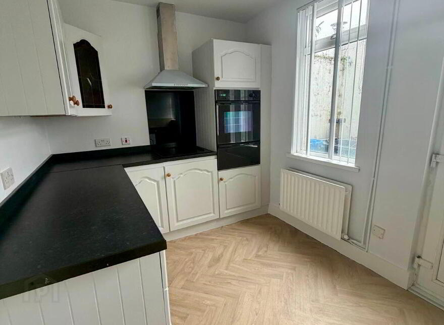 9 Kent Avenue, Larne, BT40 1NB