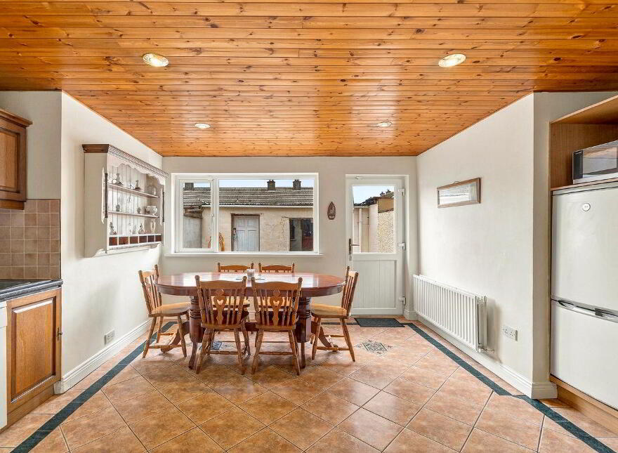 2694 Dara Park, Newbridge, W12V972