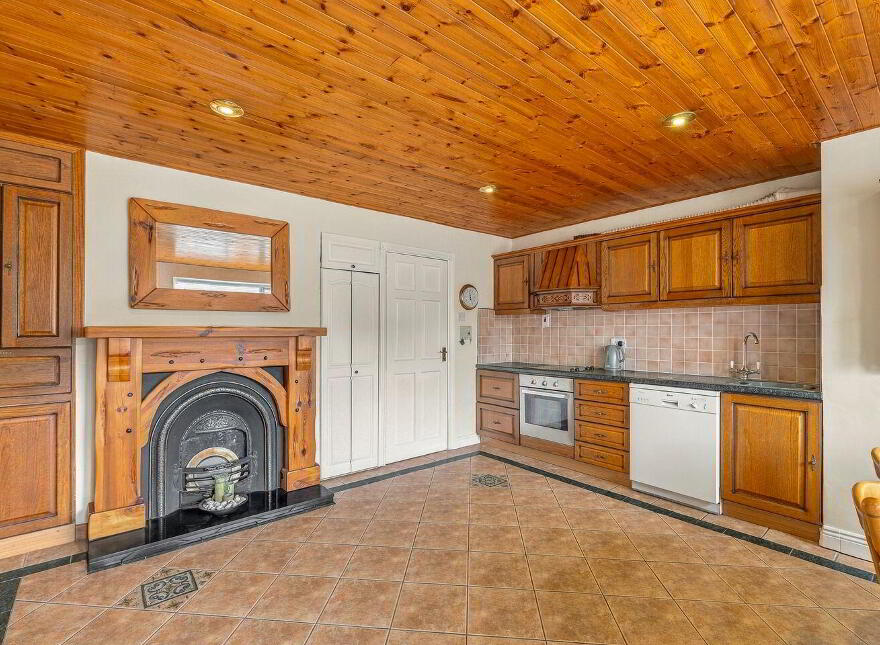 2694 Dara Park, Newbridge, W12V972