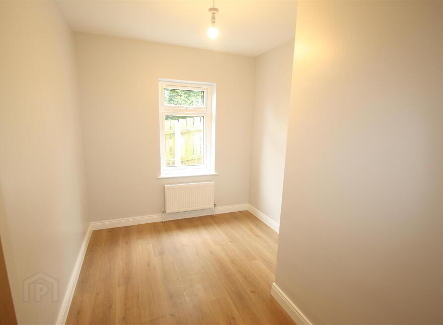 33 Lisburn Road, Ballynahinch, BT24 8TH