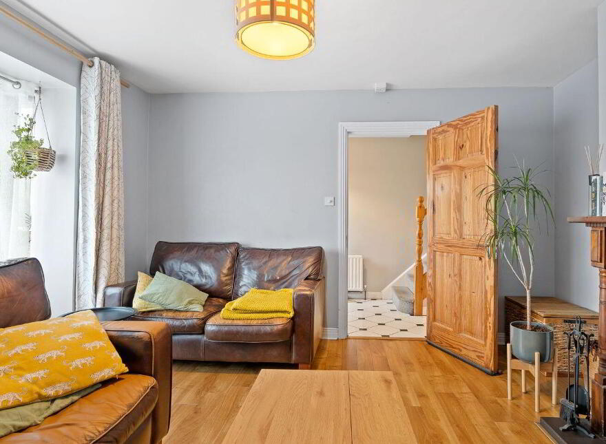 4 Newtown Court, Newtown, Newtown, P24NY70