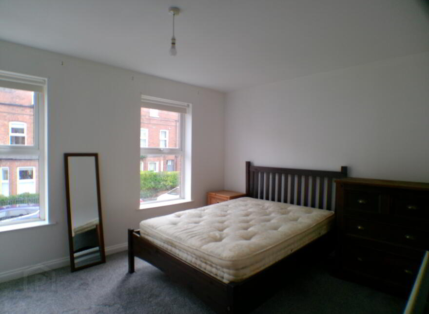 B, 85 Haypark Avenue, Belfast, BT7 3FE