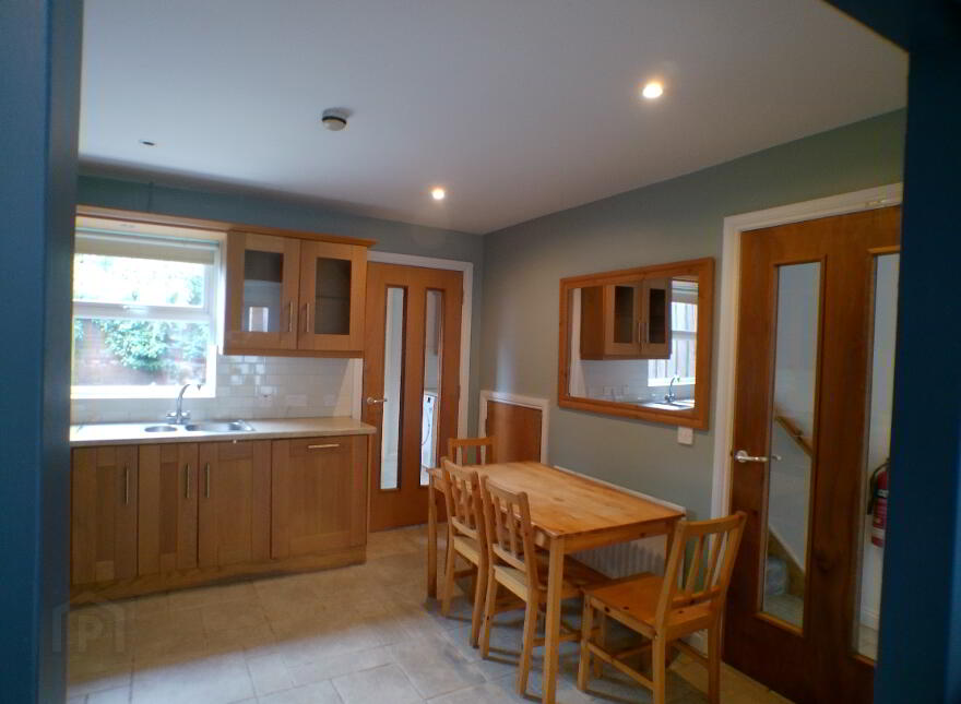 B, 85 Haypark Avenue, Belfast, BT7 3FE