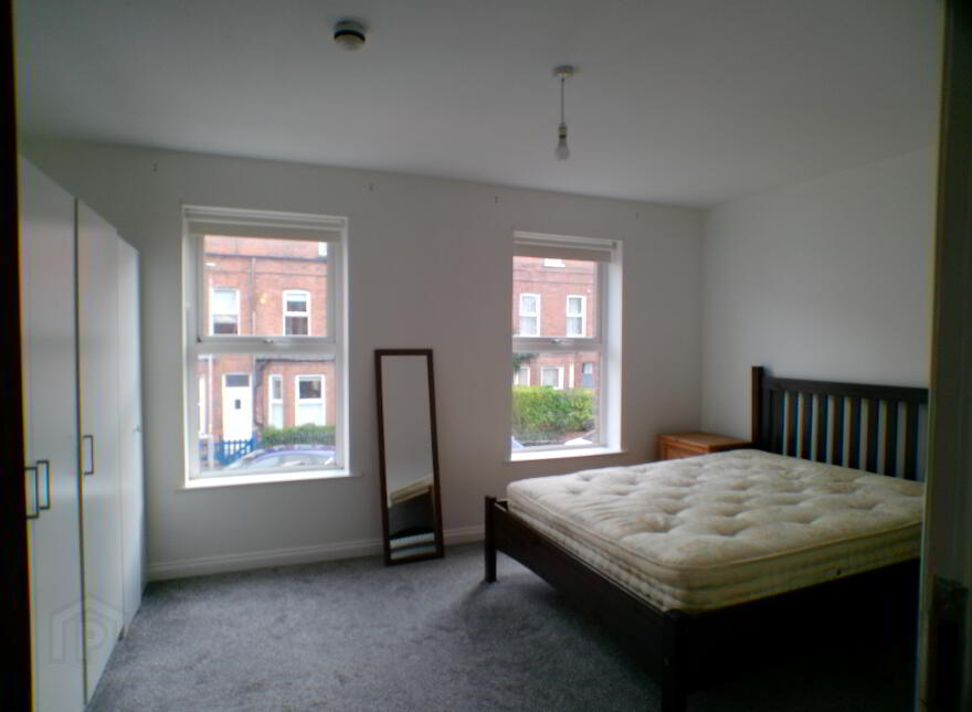 B, 85 Haypark Avenue, Belfast, BT7 3FE