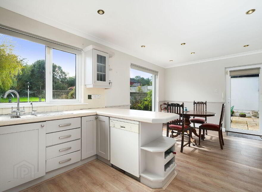 2 Beech Park Road, Foxrock, D18F6W3
