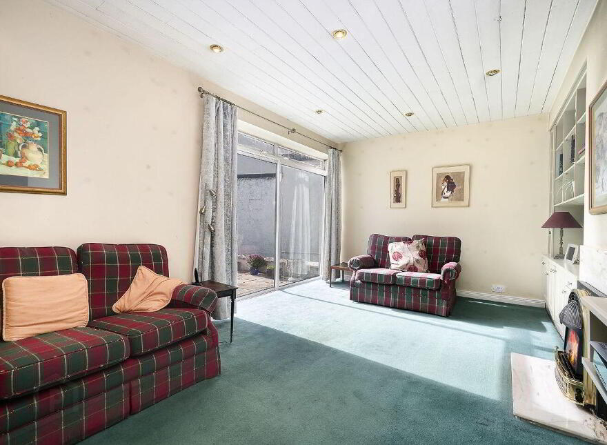 2 Beech Park Road, Foxrock, D18F6W3