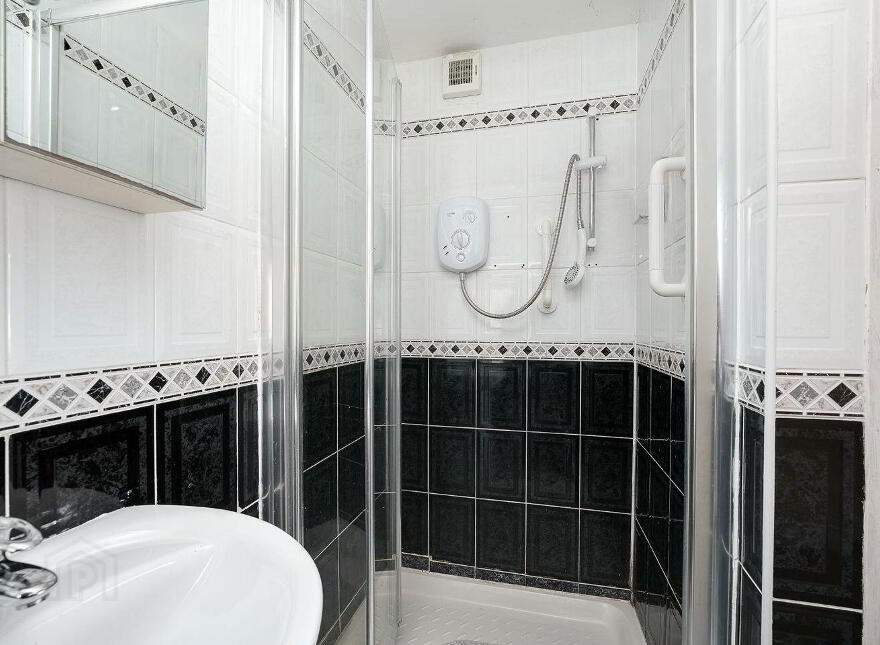 2 Beech Park Road, Foxrock, D18F6W3