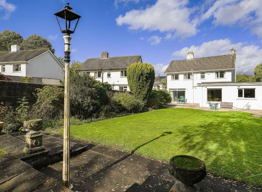 2 Beech Park Road, Foxrock, D18F6W3