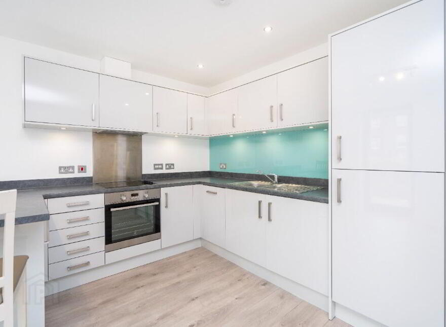 6 Stoddart Way, Edinburgh, EH7 4FD