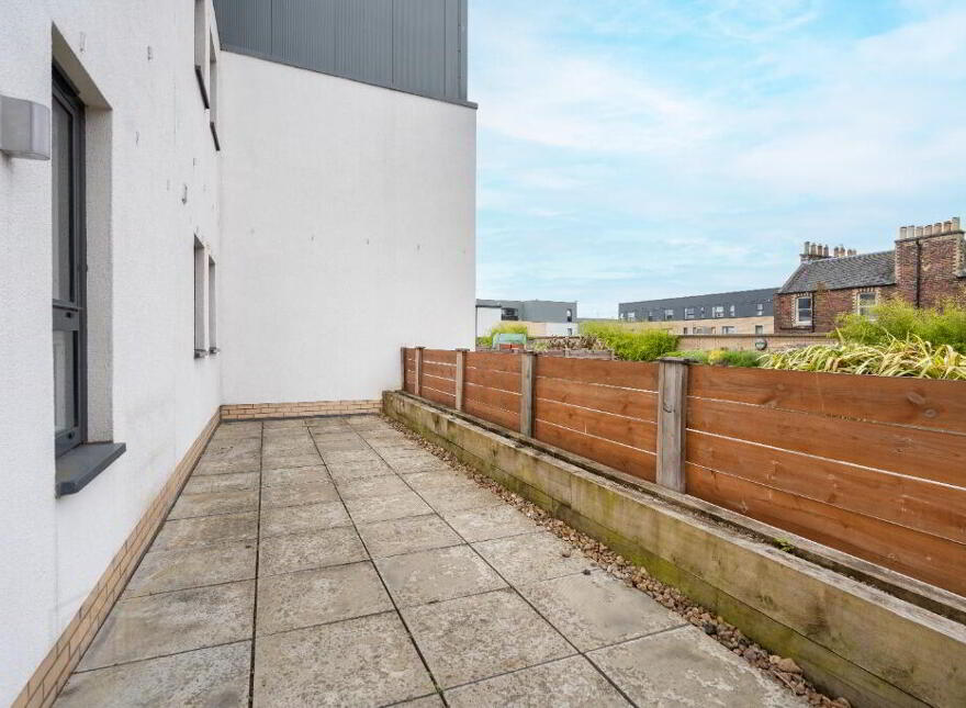 6 Stoddart Way, Edinburgh, EH7 4FD