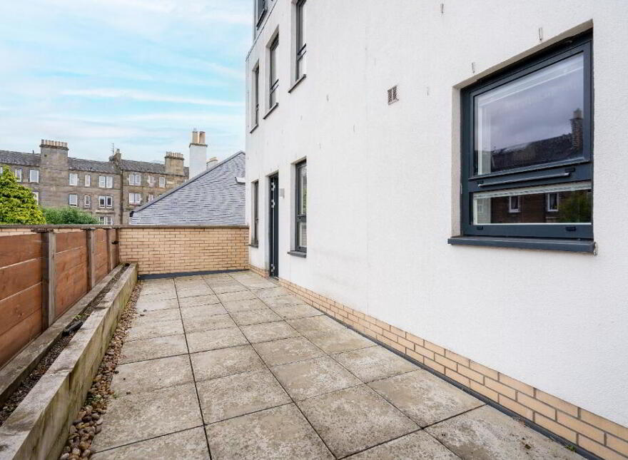 6 Stoddart Way, Edinburgh, EH7 4FD