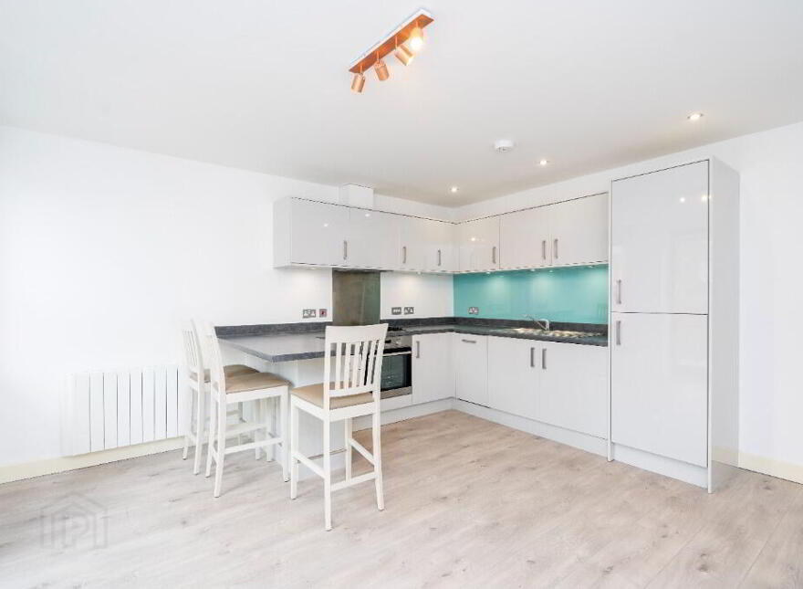 6 Stoddart Way, Edinburgh, EH7 4FD