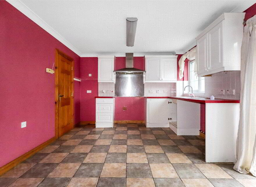 10 Clonmore Gardens, Omagh, BT79 7XB
