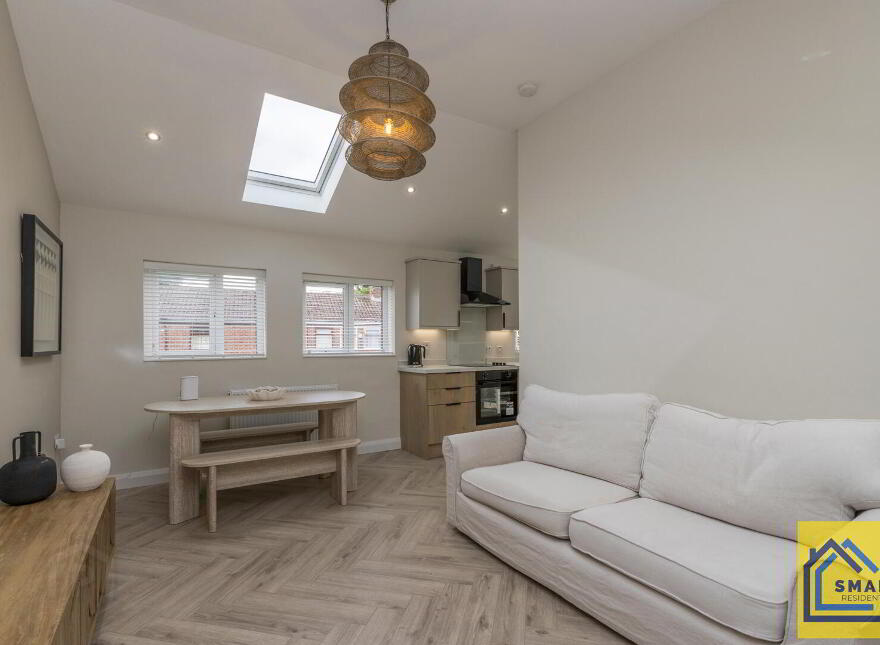 25a Edenvale Crescent, Belfast, BT4 2BH