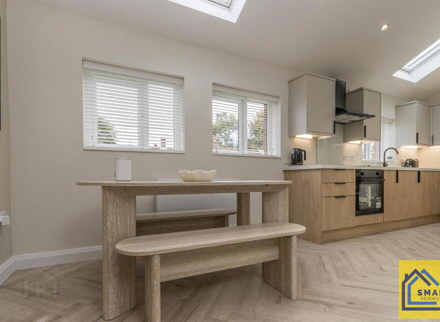 25a Edenvale Crescent, Belfast, BT4 2BH