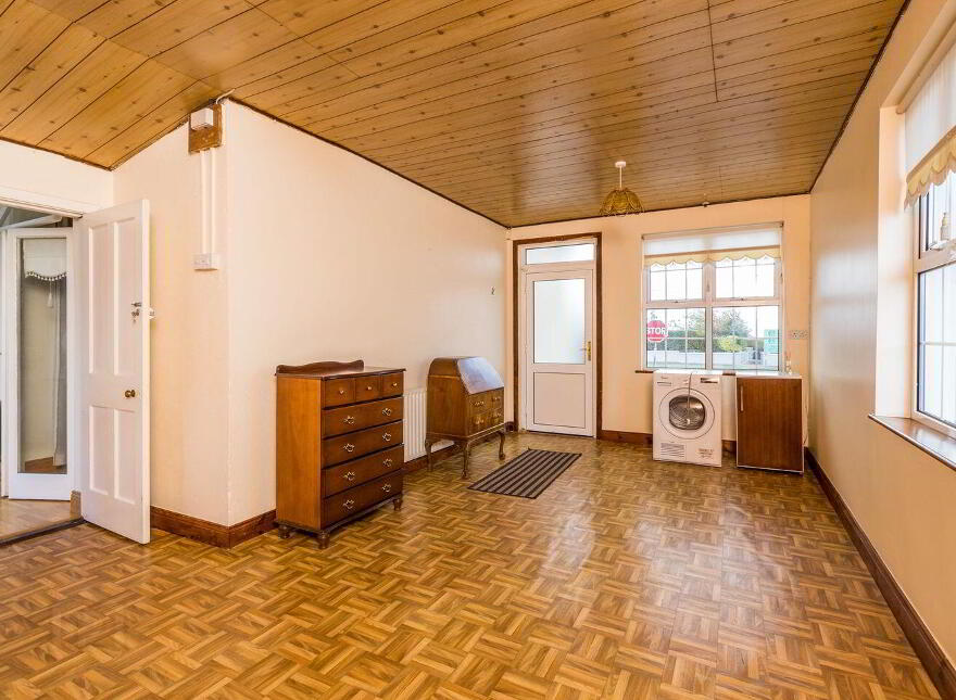 Cooltigue, Four Mile House, F42XY40