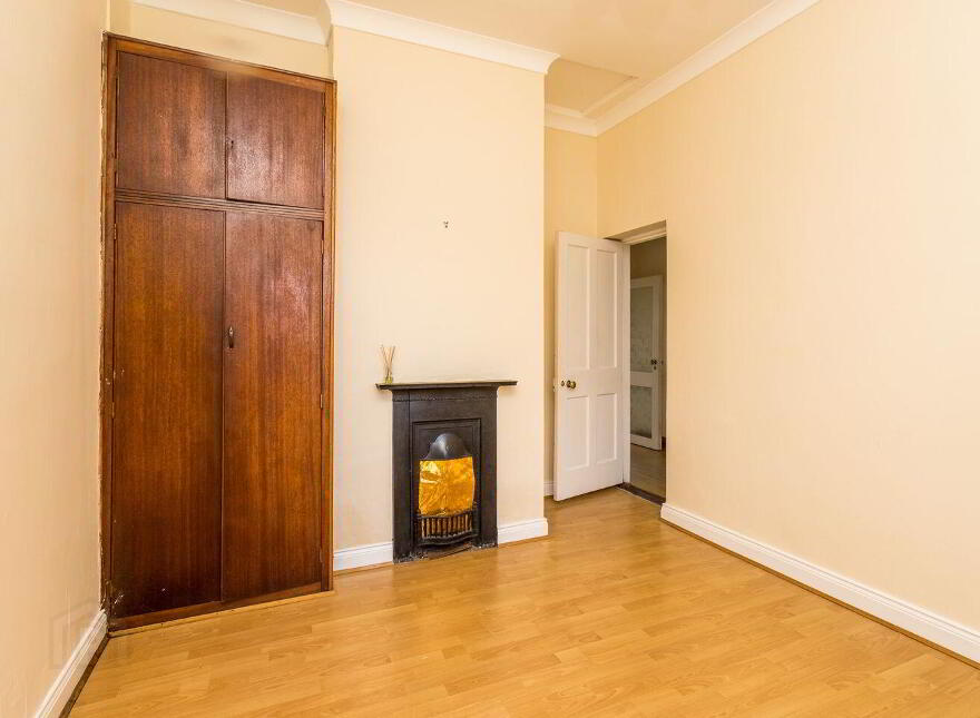 Cooltigue, Four Mile House, F42XY40