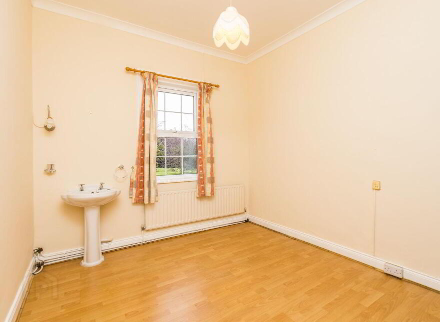 Cooltigue, Four Mile House, F42XY40