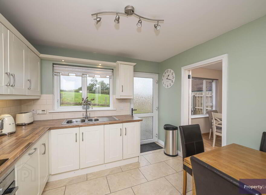 7 Breezemount Manor, Hamiltonsbawn, Armagh, BT61 9SQ