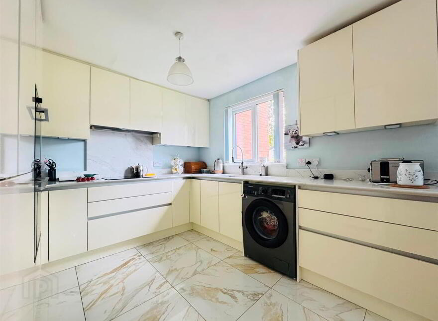 5 Martin Park, Shore Road, Newtownabbey, BT37 9RQ