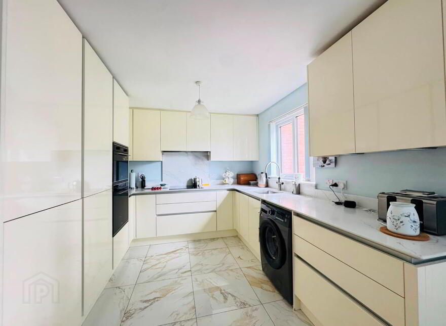 5 Martin Park, Shore Road, Newtownabbey, BT37 9RQ