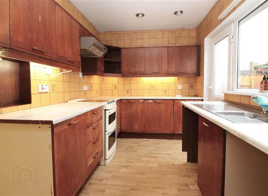 40 Willow Gardens, River Road, Dunmurry, Belfast, BT17 9QJ