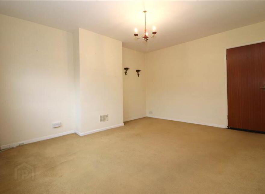 40 Willow Gardens, River Road, Dunmurry, Belfast, BT17 9QJ