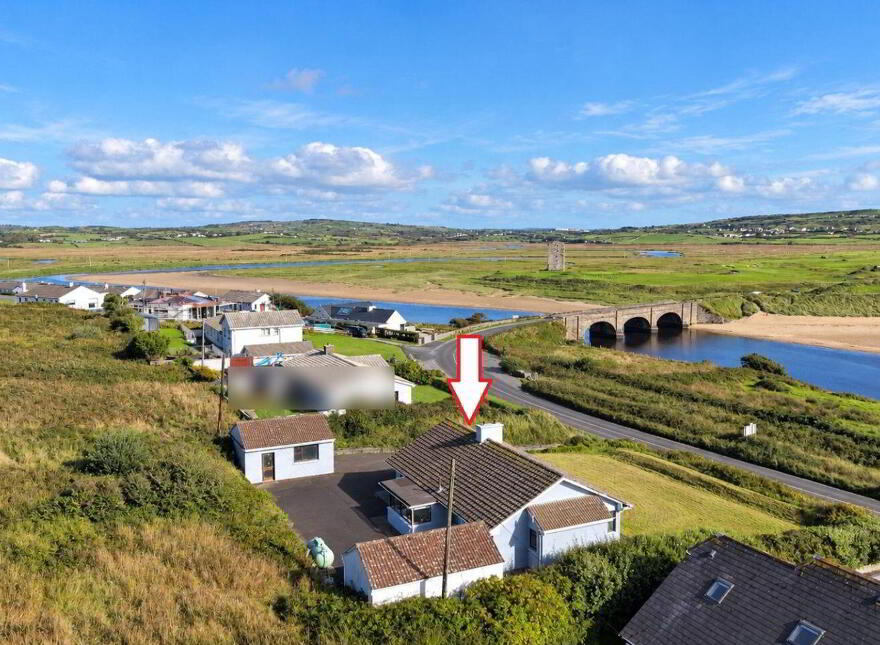 Ballyellery, Liscannor Road, Lahinch, V95R301