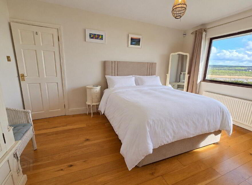 Ballyellery, Liscannor Road, Lahinch, V95R301