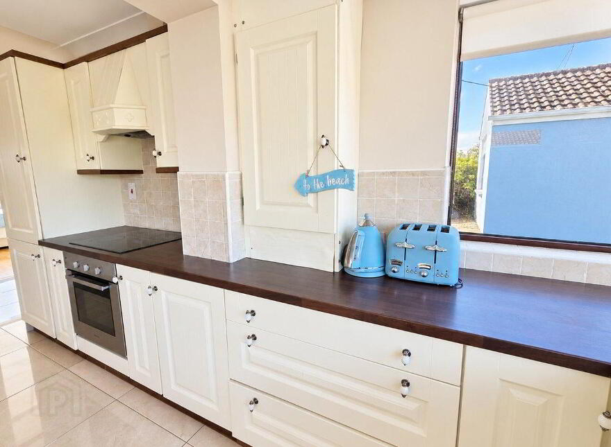 Ballyellery, Liscannor Road, Lahinch, V95R301