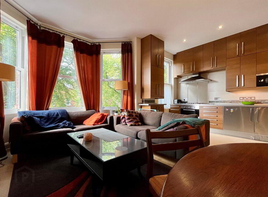 Apartment 2 76 Eglantine Avenue, Belfast, BT9 6EU