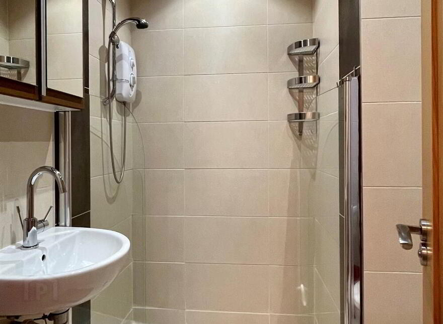 Apartment 2 76 Eglantine Avenue, Belfast, BT9 6EU