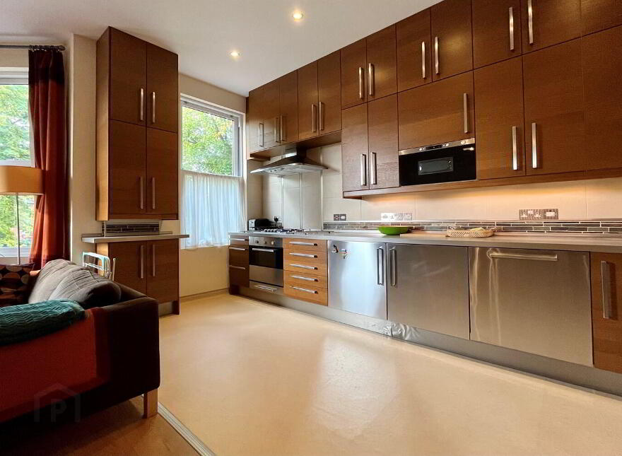 Apartment 2 76 Eglantine Avenue, Belfast, BT9 6EU