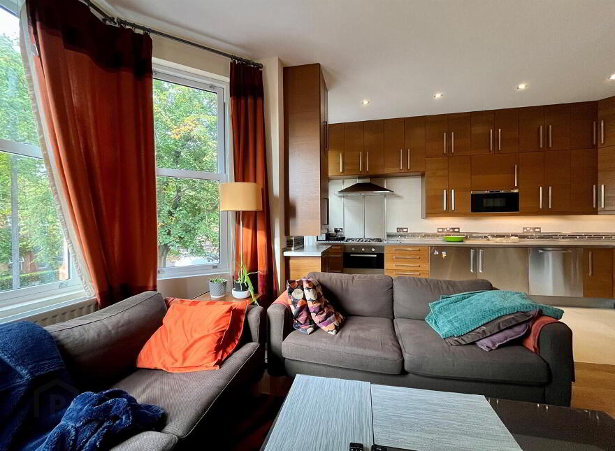 Apartment 2 76 Eglantine Avenue, Belfast, BT9 6EU