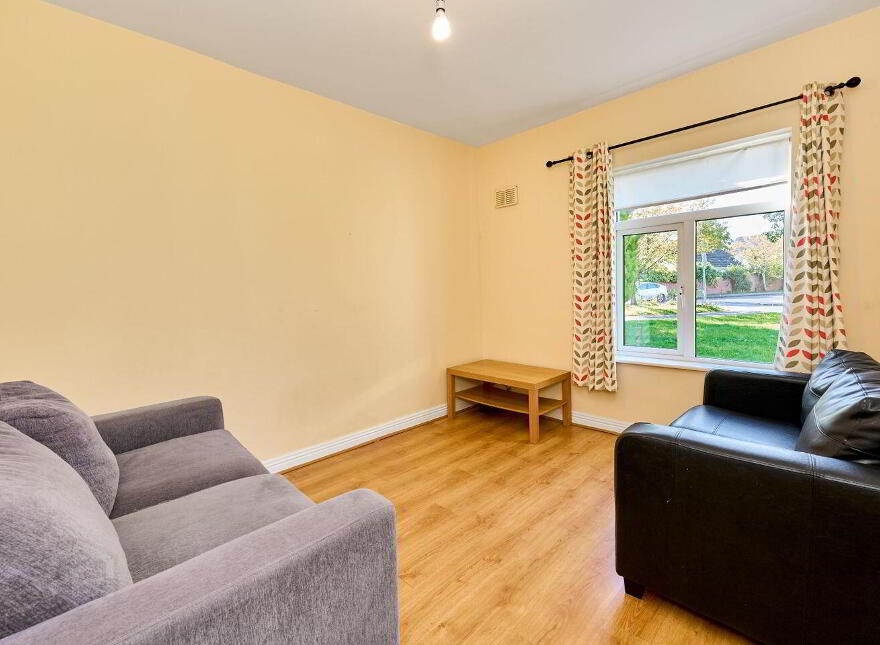 23 New Inn, Enfield, A83Y882