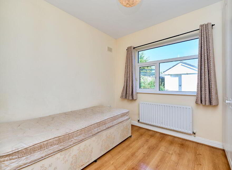 23 New Inn, Enfield, A83Y882