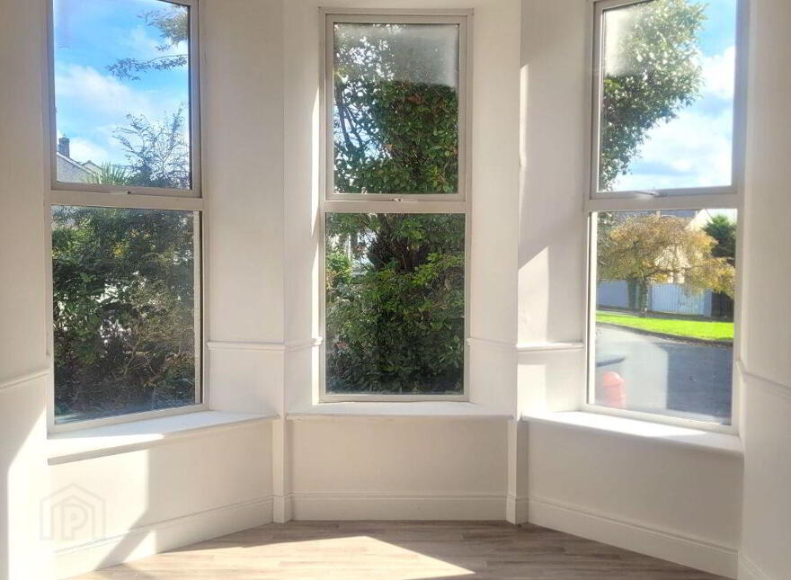 5 Fairfield Court, Montree Row, Athlone, N37YX78