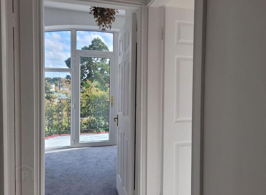 5 Fairfield Court, Montree Row, Athlone, N37YX78