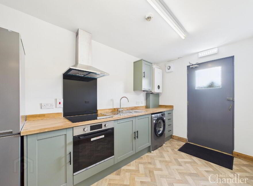 Apt 3, 74 Fitzroy Avenue, Belfast, BT7 1HX