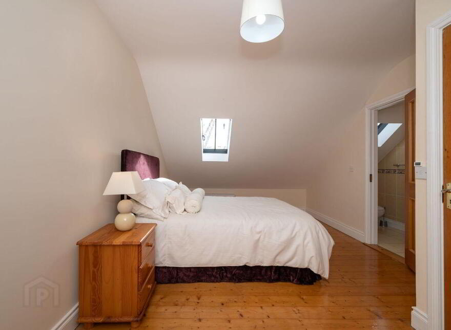 2 The Villas, Glenbrook, T12F97E