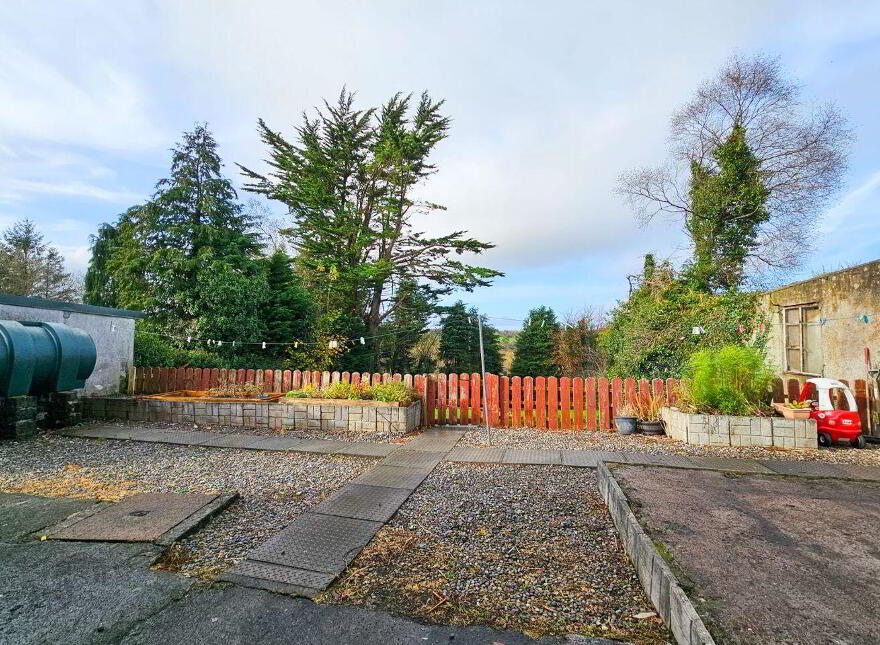 Saint Annes, Saleen, Castlebar, F23T386