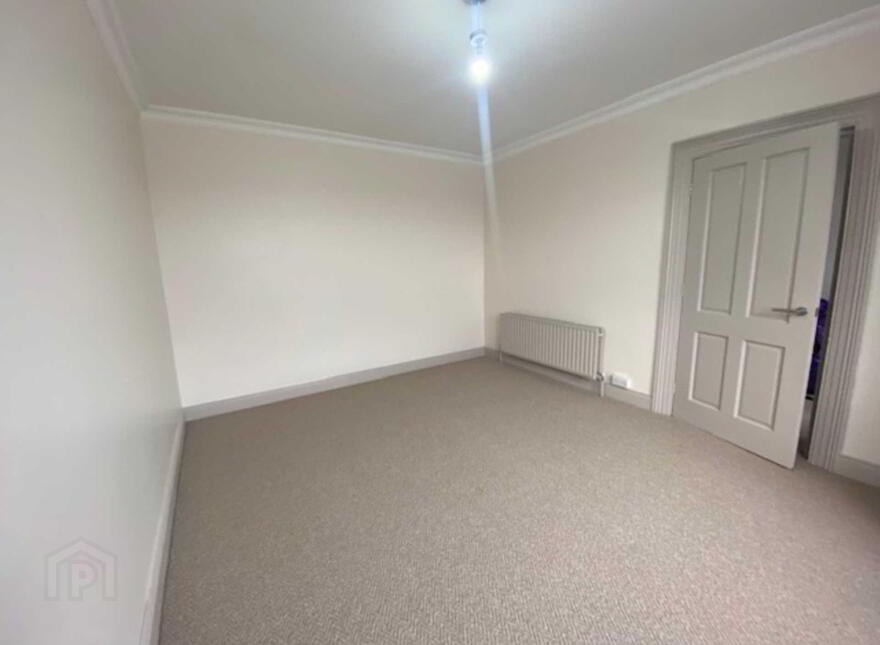 The Haw Lifford, Lifford, F93X63X