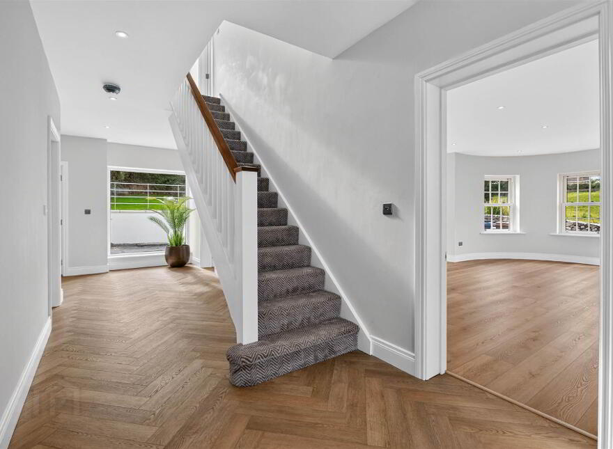 22 Lisburn Road, Saintfield, BT24 7AL