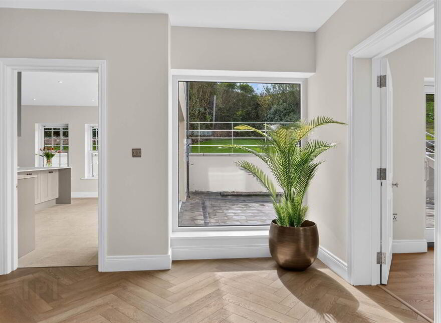 22 Lisburn Road, Saintfield, BT24 7AL