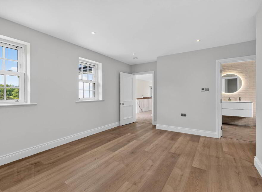 22 Lisburn Road, Saintfield, BT24 7AL