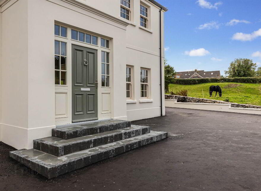 22 Lisburn Road, Saintfield, BT24 7AL