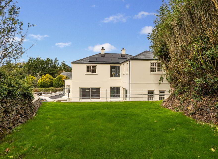 22 Lisburn Road, Saintfield, BT24 7AL