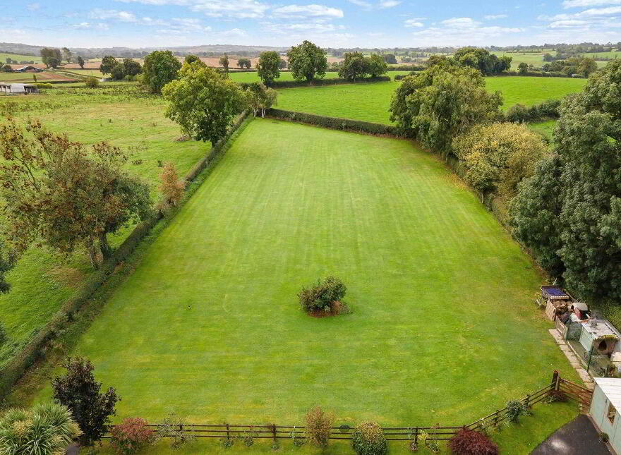 Stokesquarter, Castletown, Lobinstown, C15FE02