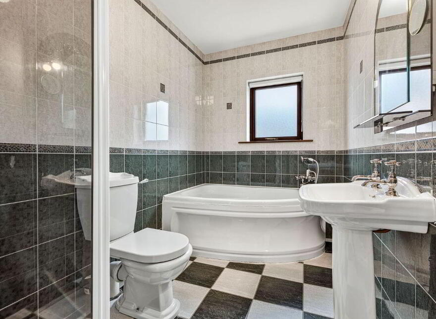 Sonas, 5 Warren Crescent, Kevinsfort, Sligo, F91CCD8